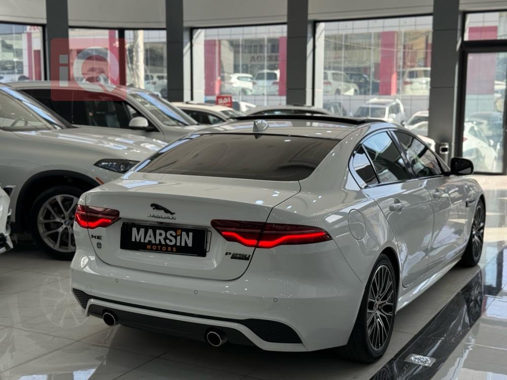 Jaguar XE